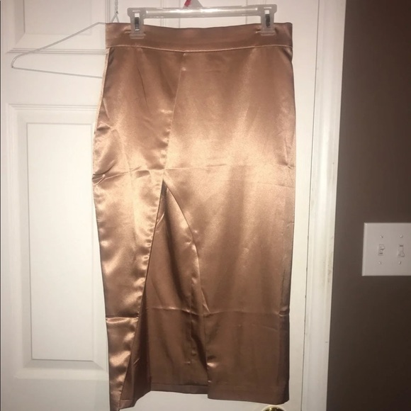 Meshki Dresses & Skirts - Meshki rose gold midi skirt with slit